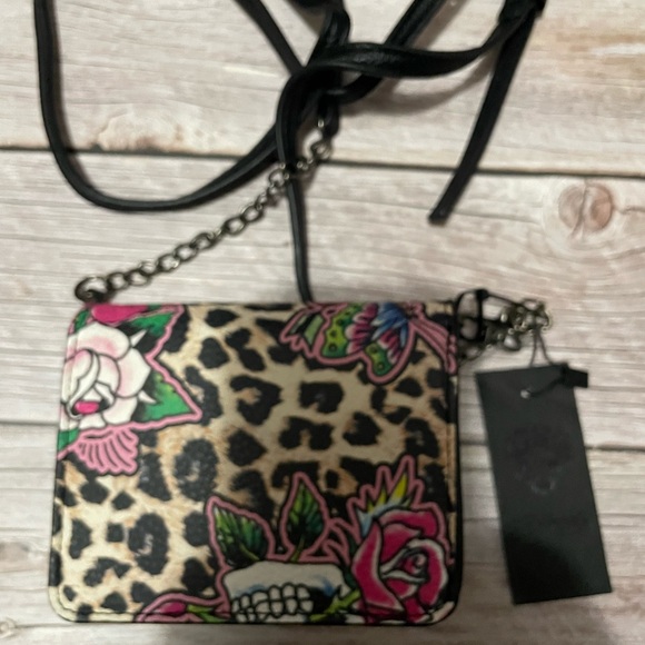 Ed Hardy Cheetah Print Micro
Crossbody & Key Ring Unisex Bag NWT - Picture 3 of 9